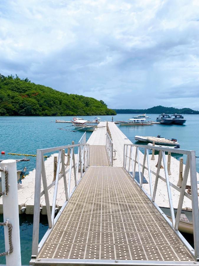 Tropicana Castle Dive Resort Powered By Cocotel Puerto Galera Extérieur photo