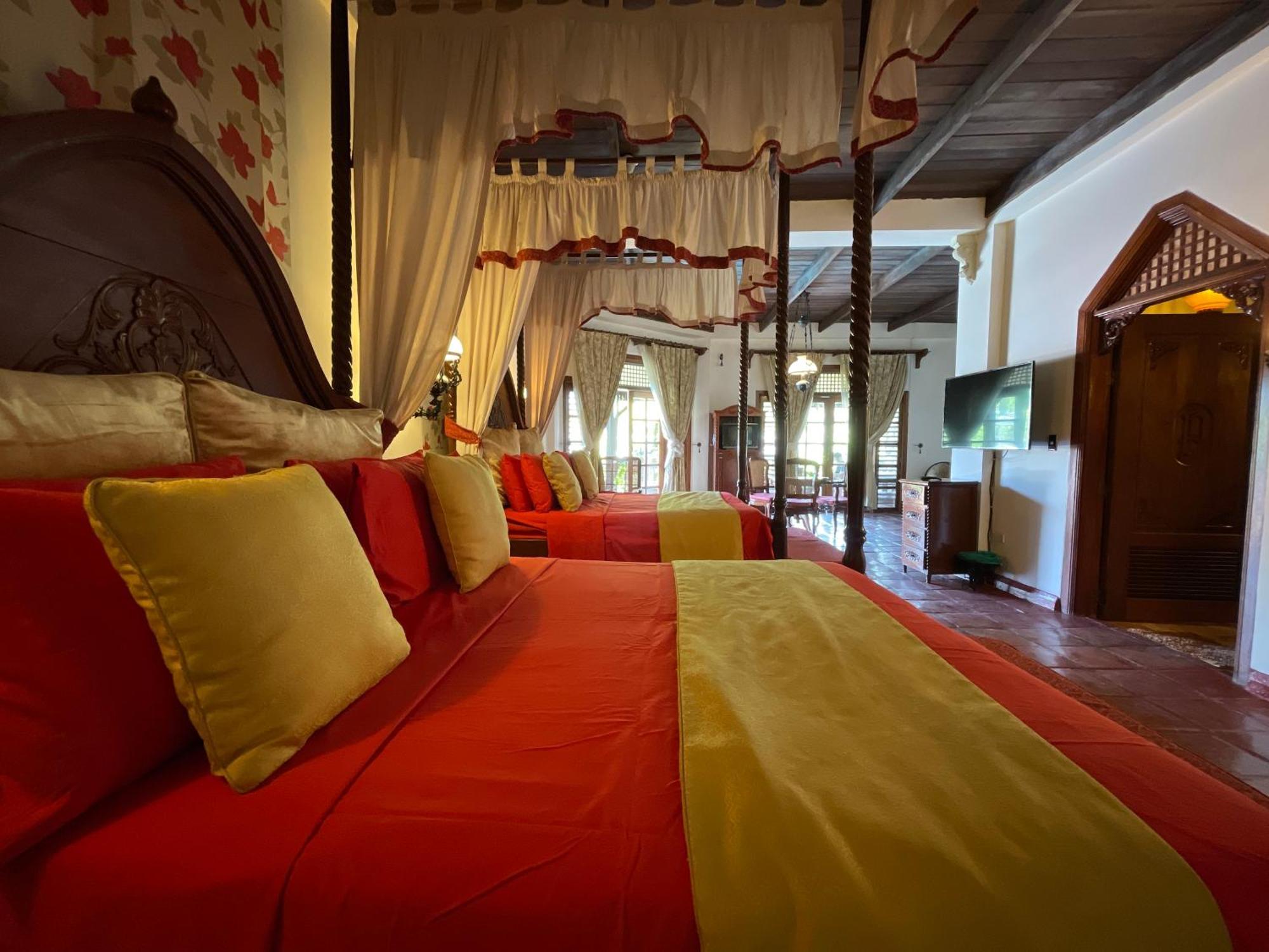 Tropicana Castle Dive Resort Powered By Cocotel Puerto Galera Chambre photo